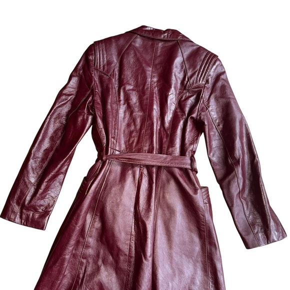 70s vintage Wilson's leather Burgundy cherry red leather trench coat with belt - Picture 3 of 6